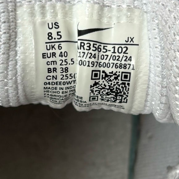 Nike Women’s White and Neon Yellow Athletic Shox Sneakers - Picture 2 of 3